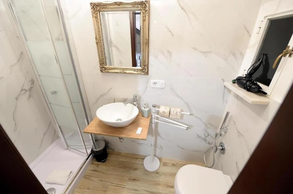 K'Alma Apartment Colosseo - Leopardi Rome